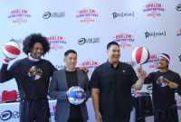 Setelah absen selama 28 tahun, legendaris tim bola basket Harlem Globetrotters akan kembali ke Jakarta untuk tampil di hadapan para penggemar Indonesia.