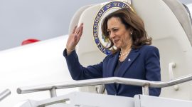 Kamala Harris, Wakil Presiden Amerika Serikat dan calon presiden potensial dalam pemilihan mendatang, baru-baru ini mengumumkan pencapaian signifikan dalam upaya kampanyenya.