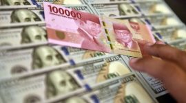 Rupiah melemah terhadap dolar Amerika Serikat (AS) pada hari Kamis, 18 Juli 2024, seiring dengan pelantikan tiga wakil menteri baru.