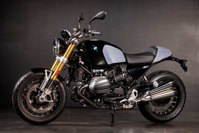 BMW Motorrad telah resmi meluncurkan motor terbaru mereka, BMW R12 nineT, yang menggabungkan desain retro klasik dengan teknologi modern terkini.