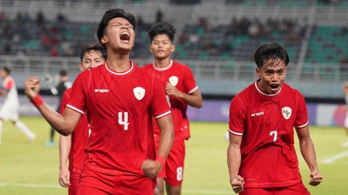 Dalam pertandingan yang penuh drama di stadion utama, Tim Nasional U20 Indonesia berhasil membalikkan keadaan dan meraih kemenangan 2-1 atas Argentina dalam lanjutan turnamen U20 yang sangat dinantikan.