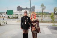 Suasana upacara di Ibu Kota Nusantara (IKN) hari ini semakin memukau dengan kehadiran para menteri yang mengenakan pakaian adat dari berbagai daerah di Indonesia.