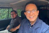 Anies Baswedan, calon presiden dari koalisi partai-partai oposisi, menghadapi kenyataan pahit setelah hasil survei terbaru menunjukkan penurunan drastis dalam elektabilitasnya.