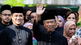 Mantan Perdana Menteri Malaysia, Tan Sri Muhyiddin Yassin, telah didakwa atas tuduhan menghina raja.