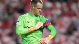 Marc-André ter Stegen, penjaga gawang andalan FC Barcelona, resmi diumumkan sebagai kapten utama tim untuk musim 2024-2025.