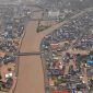 Jepang kembali dilanda bencana alam ketika banjir bandang menerjang beberapa wilayah di negara tersebut pada Minggu pagi.