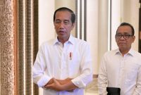 Dalam sebuah rapat penting di Ibu Kota Negara (IKN) Nusantara, Presiden Joko Widodo meminta agar TNI dan Polri memperbaiki sistem birokrasi mereka dan lebih mengutamakan pendekatan humanis dalam pelayanan kepada masyarakat.