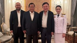 Malam ini, suasana diplomasi non-formal terasa hangat di Jakarta saat Menteri Pertahanan Republik Indonesia, Prabowo Subianto, didampingi oleh putranya, Didit Hediprasetyo, mengadakan makan malam bersama mantan Perdana Menteri Thailand, Thaksin Shinawatra.