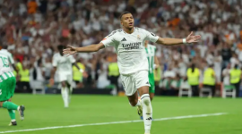 Pada pertandingan yang berlangsung di Stadion Santiago Bernabeu pada Senin, 2 September 2024, Real Madrid berhasil meraih kemenangan 2-0 atas Real Betis.