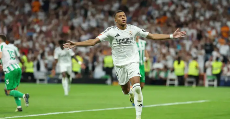 Pada pertandingan yang berlangsung di Stadion Santiago Bernabeu pada Senin, 2 September 2024, Real Madrid berhasil meraih kemenangan 2-0 atas Real Betis.