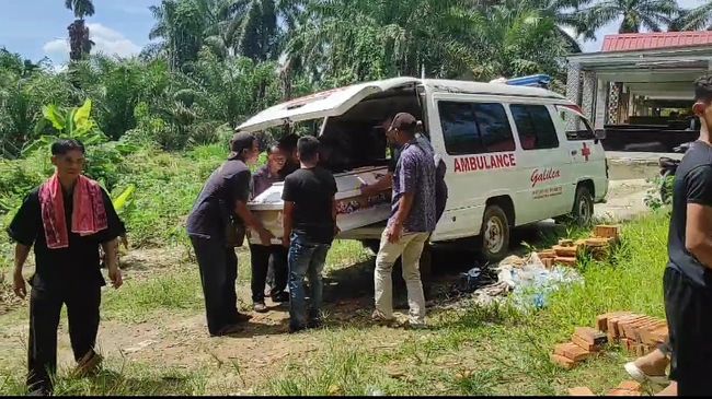 Tragis, seorang siswa Sekolah Menengah Pertama (SMP) di Deli Serdang, Sumatera Utara, dilaporkan meninggal dunia setelah mengalami hukuman fisik dari guru olahraga.