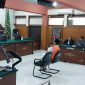 Seorang warga Kota Malang, Jawa Timur, ditahan oleh pihak kepolisian hari ini setelah terungkap bahwa ia memelihara ikan aligator, spesies yang termasuk dalam daftar satwa yang dilindungi.