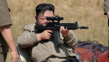 Pemimpin Korea Utara, Kim Jong Un, mengeluarkan pernyataan keras hari ini, menuduh Korea Selatan (Korsel) mengirim drone pengintai ke wilayah Pyongyang.