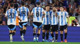 Argentina meraih kemenangan luar biasa dengan skor 6-0 atas Bolivia. Lionel Messi tampil gemilang, mencetak hattrick dan memberikan dua assist, mengukuhkan posisinya sebagai salah satu pemain terbaik sepanjang masa.