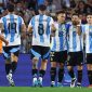 Argentina meraih kemenangan luar biasa dengan skor 6-0 atas Bolivia. Lionel Messi tampil gemilang, mencetak hattrick dan memberikan dua assist, mengukuhkan posisinya sebagai salah satu pemain terbaik sepanjang masa.