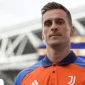 Penyerang Juventus, Arkadiusz Milik, terpaksa menjalani operasi lutut lagi setelah mengalami cedera yang mengganggu performanya di awal musim ini.