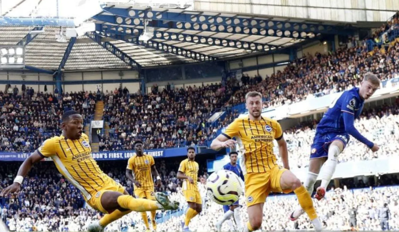 Brighton & Hove Albion meraih kemenangan dramatis dengan skor 3-2 atas Tottenham Hotspur dalam pertandingan yang digelar di Amex Stadium, Minggu (6/10).