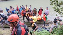 Proses Mengevakuasi 2 tim Sar Yang Gugur