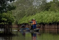 Kawasan konservasi tidak hanya berfungsi sebagai tempat perlindungan bagi flora dan fauna