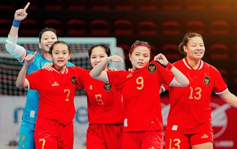 Timnas Futsal Putri Indonesia mencatatkan kemenangan yang sangat mengesankan dalam pertandingan terakhir mereka di Piala AFF Futsal Putri 2024