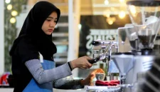 Di Banda Aceh, terdapat sebuah kafe unik yang dikelola sepenuhnya oleh perempuan