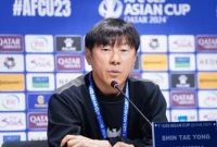 Shin Tae Yong, baru-baru ini mengungkapkan pentingnya mendengarkan kritik dari para penggemar