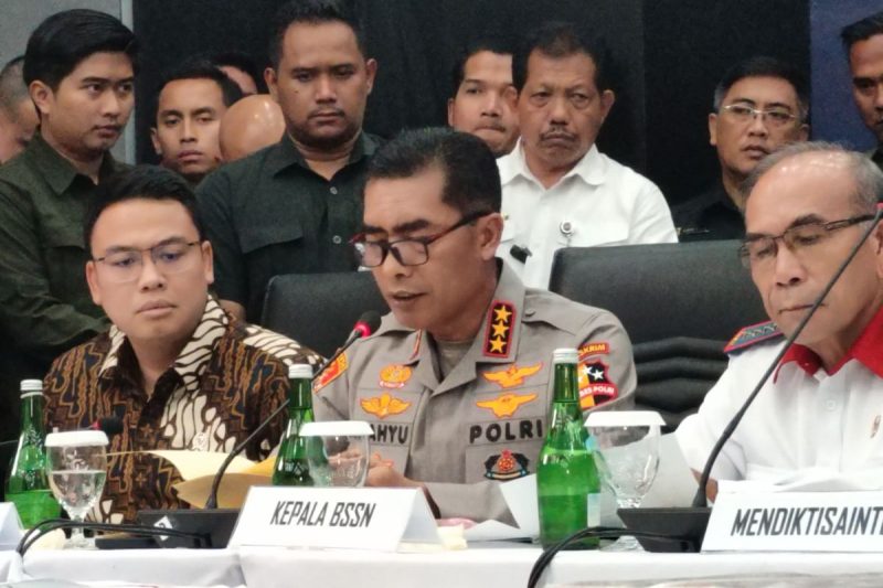 Dalam sebuah operasi yang mengejutkan, pihak kepolisian baru-baru ini mengamankan seorang individu yang diduga sebagai pemberi 