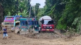 Akibat longsor ini, jalur Medan-Berastagi terpaksa diberlakukan sistem buka-tutup untuk memudahkan proses pembersihan dan penanganan