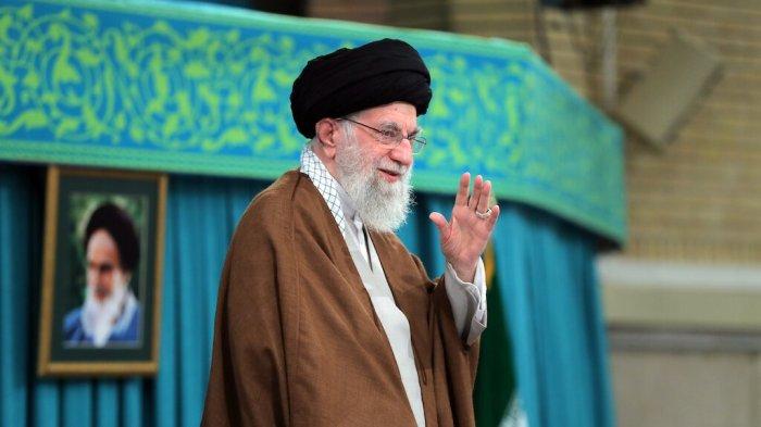 rumor mengenai kesehatan Ayatollah Ali Khamenei, Pemimpin Tertinggi Iran, semakin mengemuka