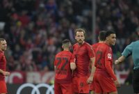 Bayern Muenchen semakin mengukuhkan posisi mereka di puncak klasemen Bundesliga setelah meraih kemenangan telak 3-0 atas Union Berlin pada pertandingan yang berlangsung di Allianz Arena, Minggu (3 November 2024).