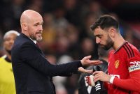 Bruno Fernandes, kapten Manchester United, secara terbuka menyampaikan permintaan maaf kepada Erik ten Hag setelah pelatih asal Belanda tersebut resmi diberhentikan oleh manajemen klub.