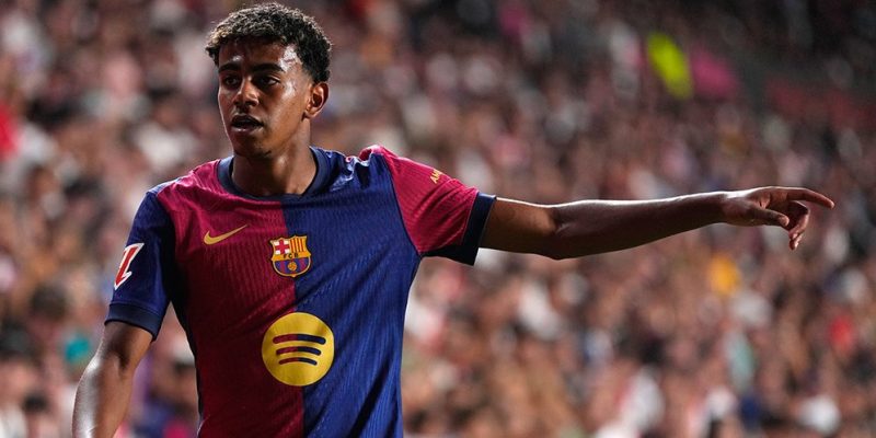 Barcelona akan menghadapi Celta Vigo akhir pekan ini dalam lanjutan La Liga, tetapi tim asuhan Hansi Flick dipastikan tanpa salah satu pemain muda andalan mereka, Lamine Yamal.