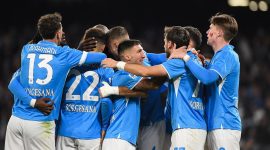 Napoli berhasil mengamankan kemenangan tipis 1-0 atas AS Roma dalam laga pekan ke-13 Serie A yang berlangsung di Stadion Diego Armando Maradona, Senin (25/11) dini hari WIB. Satu-satunya gol di pertandingan ini dicetak oleh Romelu Lukaku pada menit ke-26.