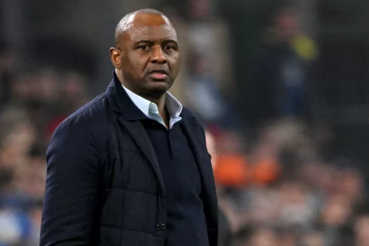 Patrick Vieira telah resmi ditunjuk sebagai pelatih baru Genoa, menggantikan pelatih sebelumnya yang mundur di tengah musim Serie A.