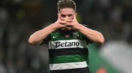 Viktor Gyokeres, striker andalan Sporting CP, menegaskan bahwa ia tidak akan meninggalkan klub di bursa transfer Januari 2025.