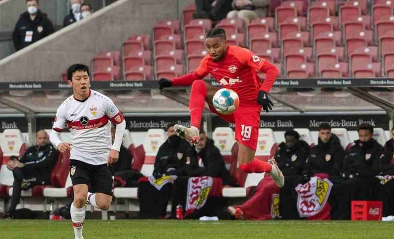 Gelandang Liverpool, Wataru Endo, baru-baru ini mengungkapkan kekagumannya terhadap mantan pemain Liverpool, Javier Mascherano, sebagai inspirasi utama dalam gaya permainannya.