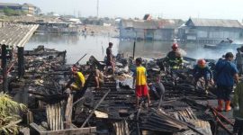 Kebakaran hebat terjadi di kawasan Bagan Belawan, Medan, pada Sabtu (8/12) pagi, yang mengakibatkan 10 rumah terbakar habis.