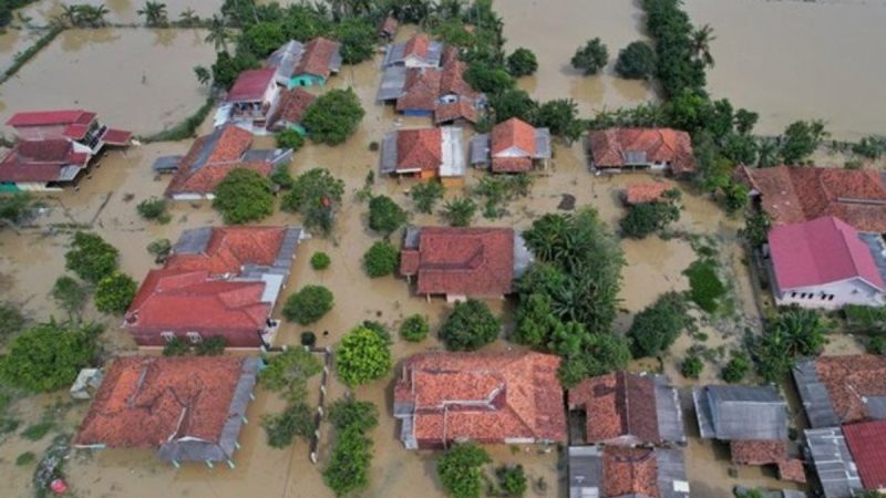 Kabupaten Sukabumi mengalami bencana banjir bandang yang disebabkan oleh meluapnya Sungai Cikaso