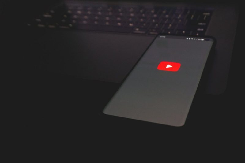 YouTube, platform berbagi video terbesar di dunia, baru-baru ini mengumumkan langkah tegas untuk memperketat kebijakan konten mereka.