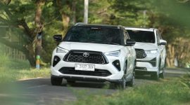 Toyota, salah satu produsen mobil terkemuka di dunia, baru-baru ini mengumumkan rencananya untuk menurunkan harga model mobil hybrid mereka setelah pemerintah Indonesia menerapkan kebijakan Pajak Penjualan atas Barang Mewah (PPnBM) sebesar 3 persen.