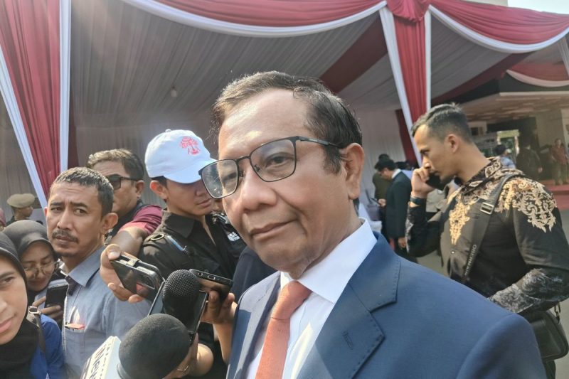 Dalam sebuah pernyataan yang menggugah perhatian publik, Mahfud MD, Menteri Koordinator Bidang Politik, Hukum, dan Keamanan,