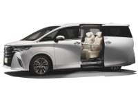 Toyota, sebagai salah satu pelopor otomotif dunia, kembali menunjukkan komitmennya terhadap inovasi dan keberlanjutan dengan meluncurkan versi Plug-in Hybrid Electric Vehicle (PHEV) dari dua model ikoniknya, Alphard dan Vellfire.