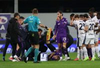 Pertandingan Serie A antara Fiorentina dan Inter Milan di Stadio Artemio Franchi pada Minggu malam (1 Desember 2024) terhenti akibat insiden serius. Pada menit ke-17, gelandang Fiorentina, Eduardo Bove, tiba-tiba pingsan di tengah lapangan tanpa kontak fisik.