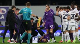 Pertandingan Serie A antara Fiorentina dan Inter Milan di Stadio Artemio Franchi pada Minggu malam (1 Desember 2024) terhenti akibat insiden serius. Pada menit ke-17, gelandang Fiorentina, Eduardo Bove, tiba-tiba pingsan di tengah lapangan tanpa kontak fisik.