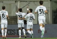 Empoli berhasil menyingkirkan Fiorentina dari Piala Italia setelah menang dramatis melalui adu penalti dengan skor 5-4, setelah kedua tim bermain imbang 1-1 hingga waktu normal habis.