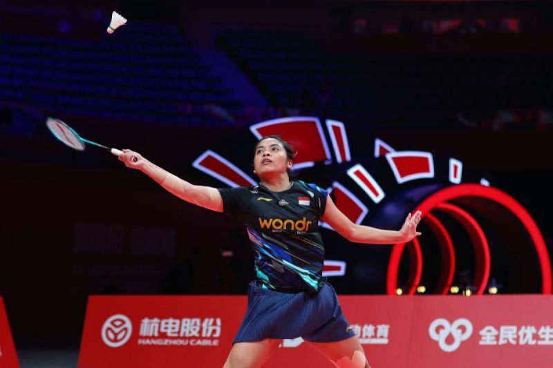 Pebulu tangkis Indonesia, Gregoria Mariska Tunjung, berhasil meraih kemenangan pertama di ajang World Tour Finals (WTF) 2024 setelah melalui laga sengit yang berakhir di rubber game.