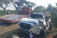 Kecelakaan lalu lintas terjadi di Tol Depok-Antasari (Desari) pagi ini, melibatkan sebuah truk dan mobil pribadi.