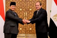 Menteri Pertahanan Republik Indonesia, Prabowo Subianto, melakukan pertemuan penting dengan Presiden Mesir, Abdel Fattah el-Sisi, di Istana Kepresidenan Al Ittihadiyah, Kairo, pada hari ini.