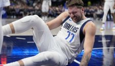 Pada Jumat malam, 27 Desember 2024, rumah bintang Dallas Mavericks, Luka Doncic, menjadi sasaran pencurian. Menurut manajer bisnisnya, Lara Beth Seager, tidak ada orang di rumah saat kejadian, dan beruntungnya, Luka serta keluarganya dalam keadaan aman.