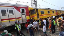 Pihak PT KAI Commuter telah berupaya untuk mengatasi situasi ini dan memulihkan layanan KRL secara normal